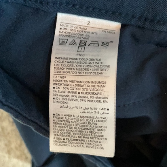 Old Navy Pixie Pants - Picture 8 of 8